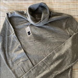 GAP turtleneck shirt